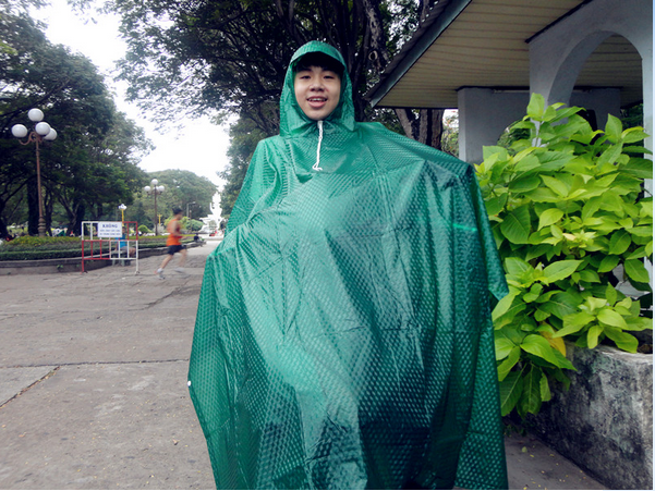 Áo mưa cánh dơi - Chi Nhánh áo Mưa Minh Đức - Công ty TNHH Đầu Tư Sản Xuất Thương Mại Dịch Vụ Minh Đức
